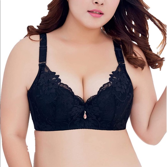 Women Plus Size Push Up Bra - Picture 2 of 3